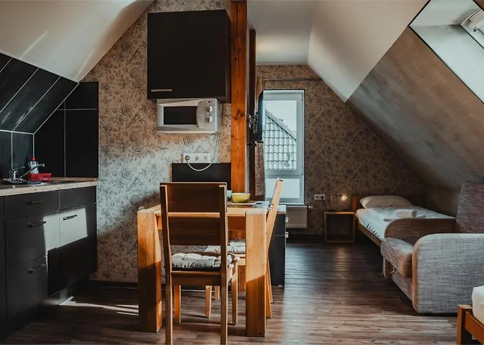 Flaty -apartments 公寓 *